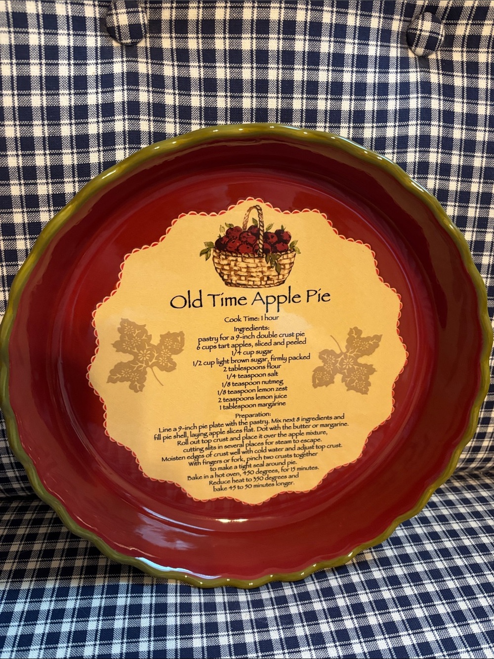 Old Time Apple Pie Ceramic Pie Dish - Red with Olive Rim